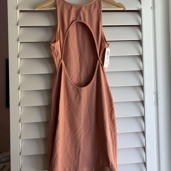 Aritzia Wilfred body on dress with back cut out - Picture 2 of 2